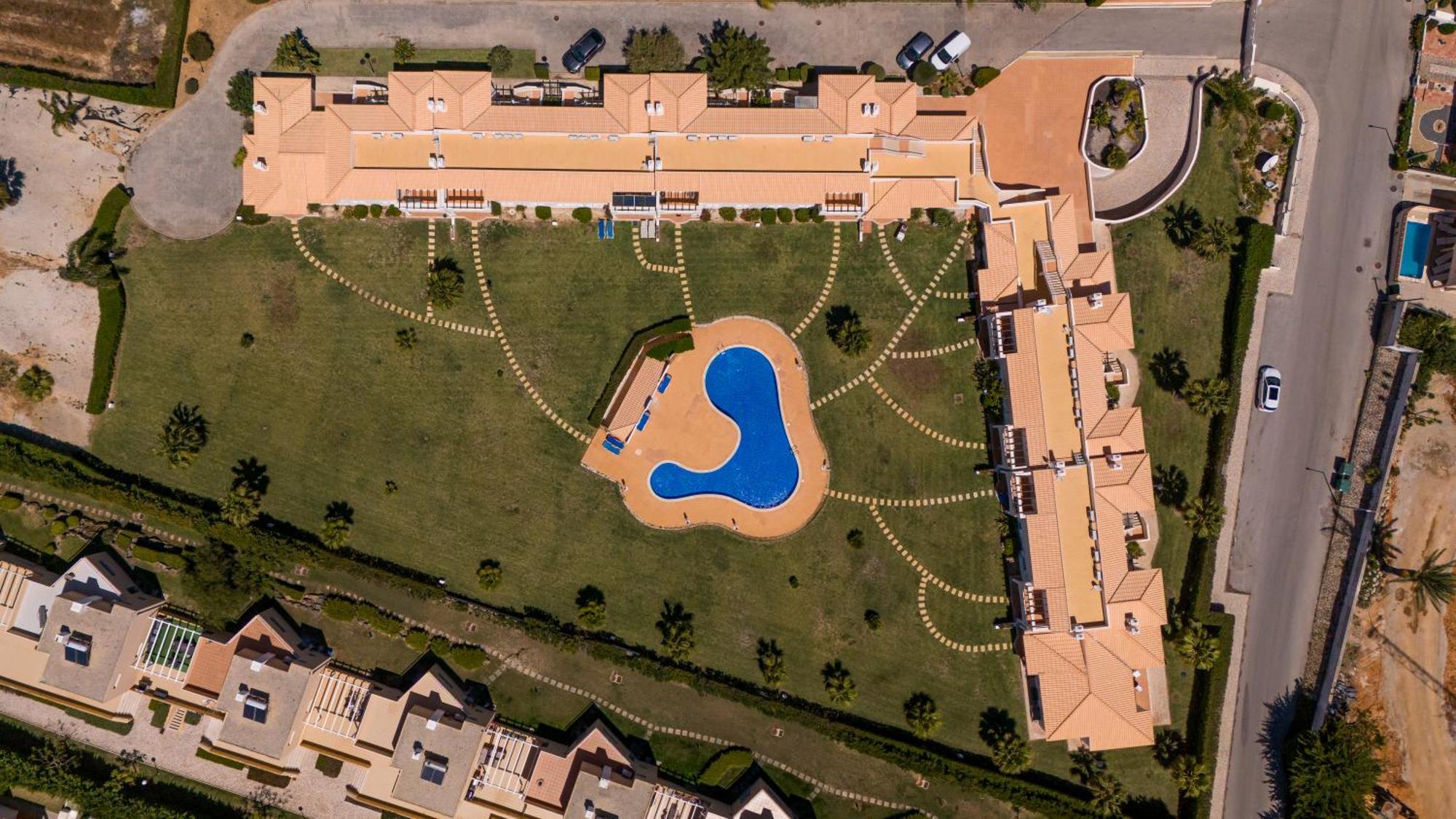 Apartamento No Condominio Baia Village Com Piscina Αλμπουφέιρα Εξωτερικό φωτογραφία